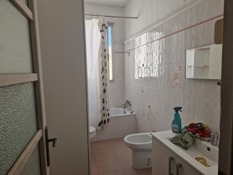 VENTA DE PISO EN EL BARRIO DE RUZAFA, C/ CARLOS CERVERA, CENTRO CIUDAD - 551