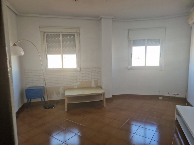 VENTA DE PISO EN EL BARRIO DE RUZAFA, C/ CARLOS CERVERA, CENTRO CIUDAD - 552